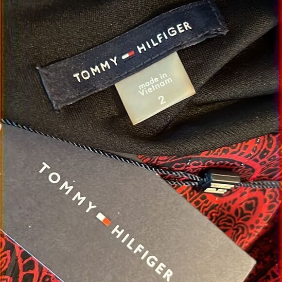 NWT Tommy Hilfiger Red & Black Ruffle Front Dress - Size 2 - Picture 15 of 16